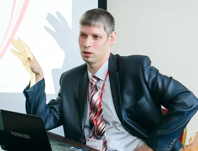 Александр БАБАКОВ
